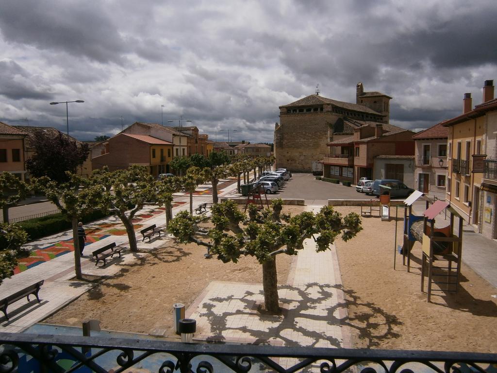 Hotel Hostal Camino De Santiago Frómista Exterior foto